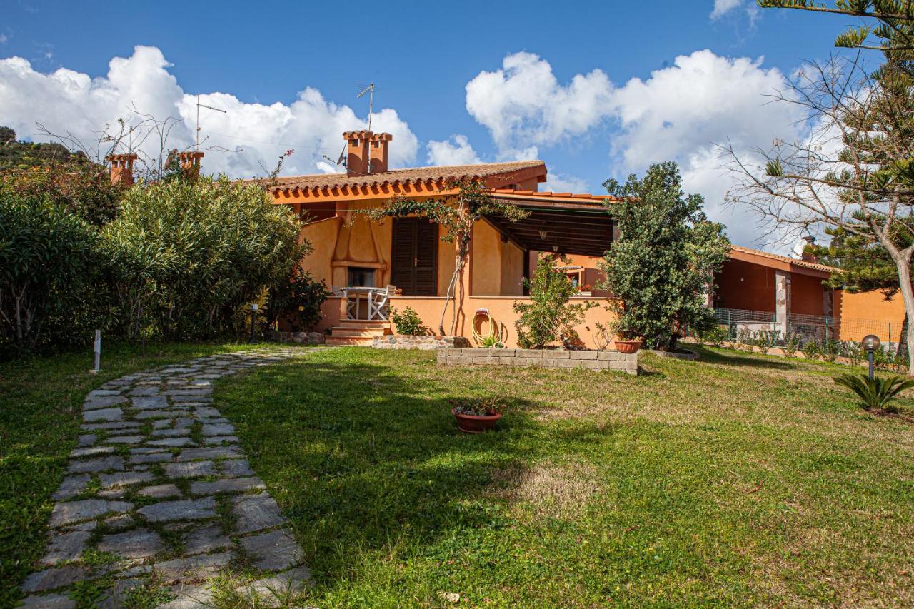 Domomea - Villetta Poseidone Costa Rei Bagian luar foto